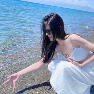 蒙面纱的男子